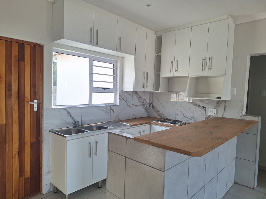 To Let 2 Bedroom Property for Rent in Levyvale Eastern Cape